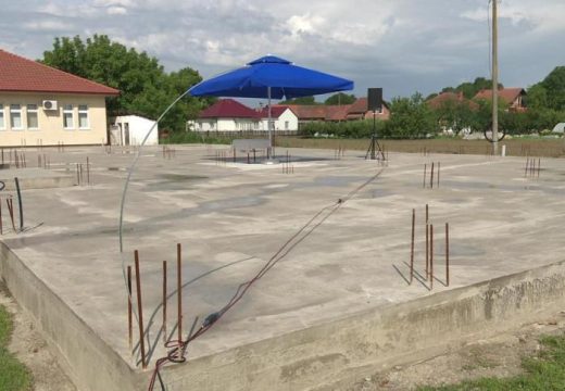 Uzidani opeke i kamenje iz tri velike srpske svetinje: U Donjem Crnjelovu kod Bijeljine gradi se nova škola