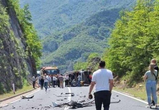 Saobraćajka kod Mostara: Više osoba povrijeđeno u sudaru pežoa i kombija