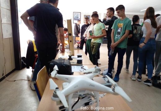 Zanimanja koja traži tržište rada: Osnovci zainteresovani za upis u Tehničku školu