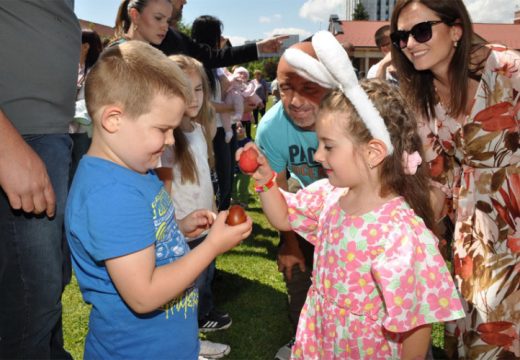 Obilježavaje Vaskrsa uz stari običaj: Tucijada u Prijedoru, pobjedniku zlatnik