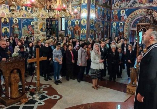 Veliki petak: Večernje bogosluženje održano u hramovima Eparhije zvorničko-tuzlanske
