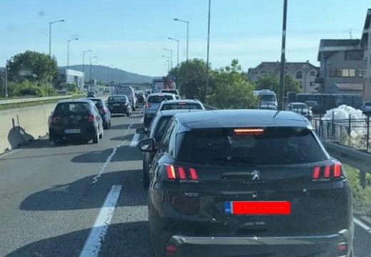 Poginuo vozač motora: Oglasili se iz policije o stravičnom udesu kod Laktaša