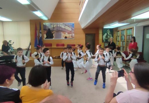 Razigrana mladost Semberije: Otvoreni Treći “Dani dječije kulture” (Foto)