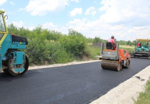 Bijeljina: Asfaltiranje u Čengiću (Foto)