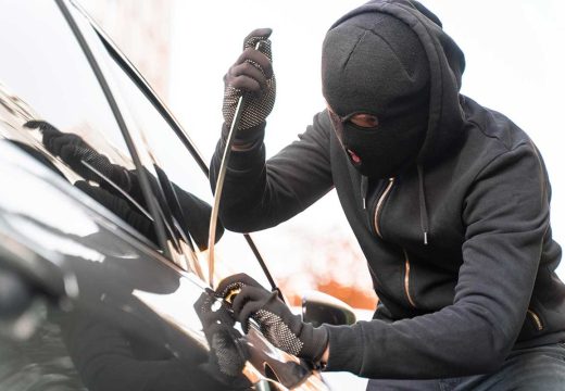 Policija: Banjalučani uhapšeni u Doboju zbog krađe “pežoa”