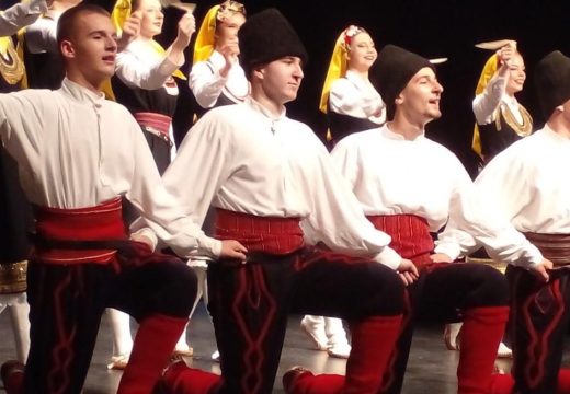 Održan godišnji koncert SKUD-a „Semberija“: Koncert povodom predstojećeg Vidovdana (Foto)