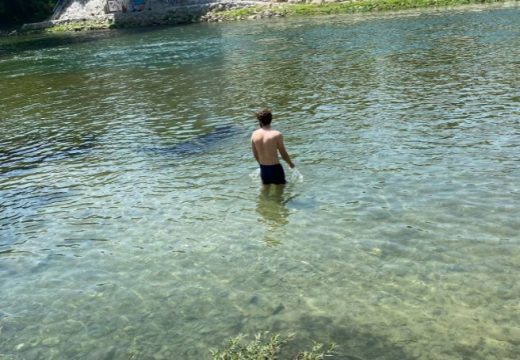 Ovi savjeti vam mogu spasiti život: Prije ulaska u vodu nikako ne radite dvije stvari