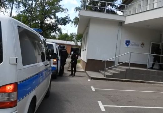 Policija: Pogledajte privođenje osumnjičenih u akciji “Roleks” (Video)
