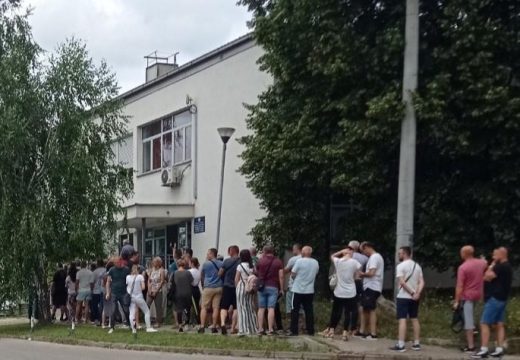 Obratite se nadležnoj policiji: Zašto je potrebno prijaviti policiji da je nevrijeme oštetilo vaš automobil?