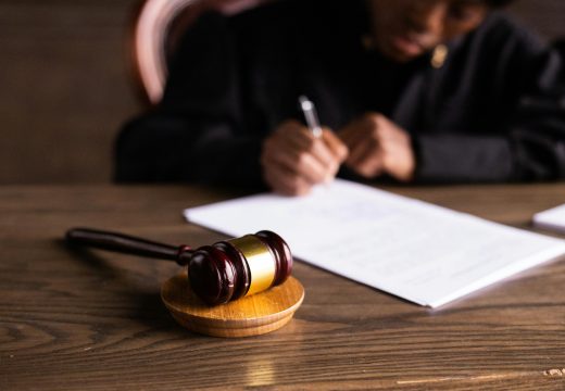 I javni sektor mora da poštuje zakonske propise za zaštitu od uznemiravanja na radu: Evo koji je najvažniji (online edukacija)