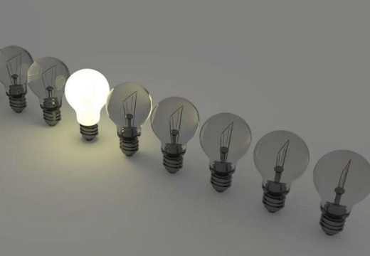 Nestala struja, ali ne i smisao za humor: Urnebesni komentari nakon kolapsa (Foto)