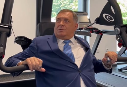 “Imam snage”: Predsjednik Srpske isprobao sprave za vježbanje (Video)