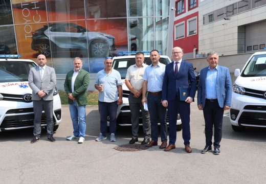 Donacija Vlade Japana: Tri sanitetska vozila zdravstvenim ustanovama