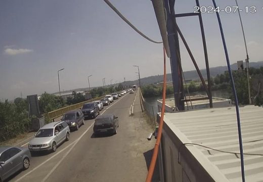 AMS RS: Ogromne gužve na graničnim prelazima sa Hrvatskom i Crnom Gorom