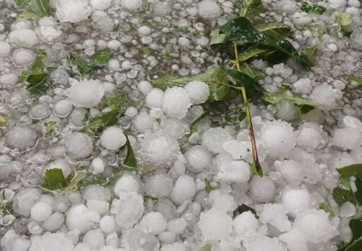 Nevrijeme: Katastrofalne posljedice nezapamćenog nevremena u Kozarskoj Dubici (Foto/Video)