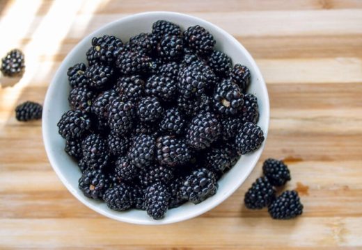 Bez konzervansa: Kako napraviti domaći sok od kupina za bolju krvnu sliku