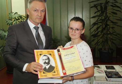 Nema prepreka do škole!: Ljubica Ličinar iz Srpca nijednom nije izostala sa nastave