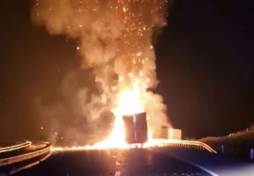 Obustavljen saobraćaj na auto-putu: Gorio kamion kod Prnjavora (Video)