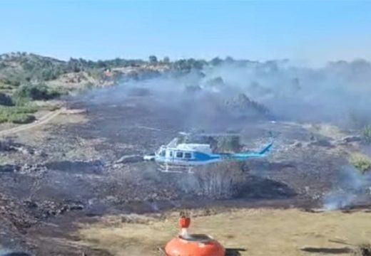 Na području Bileće: Helikopteri Srpske i Srbije gase požare