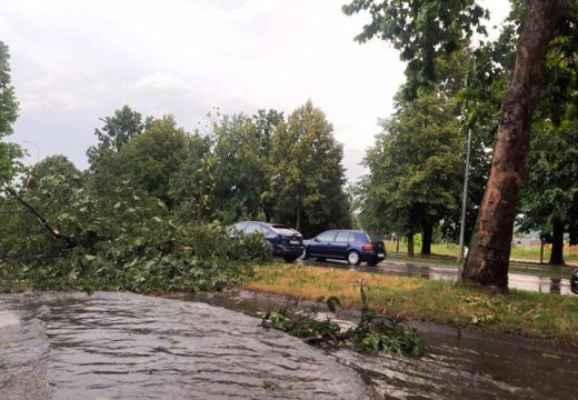 Olujno nevrijeme zahvatilo Zvornik: Šteta na kućama i poljoprivredi