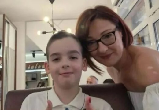 Kapa dole: Dječaci iz Bratunca održali lekciju iz humnanosti