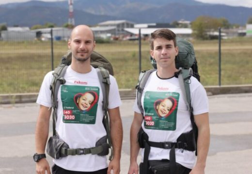 Mladići pješače do Svete Gore: Đorđe i Bogdan skupljaju novac za malog Todora