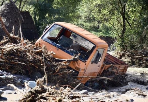 Broj stradalih raste: Katastrofalne poplave u BiH odnijele najmanje 18 života