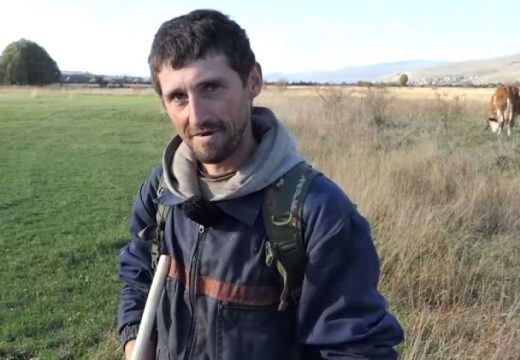 Iako nije najsrećniji, Mile sebe vidi sa kravama: Mladog pastira iz BiH život nije mazio (Video)
