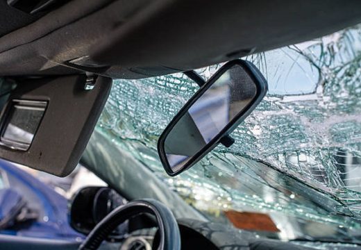 Otac i kćerka (9) u teškom stanju: Sudarila se četiri vozila u Srbiji