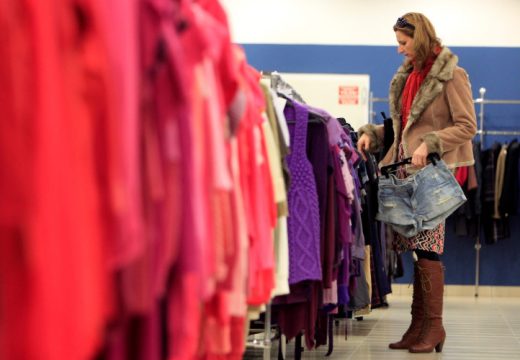 RS: Polovna odjeća nam stiže iz Ugande i Zambije!