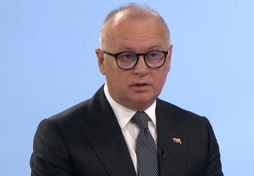 Srbija: Vesiću ukinut pritvor, ali ostaje u bolnici zbog lošeg stanja