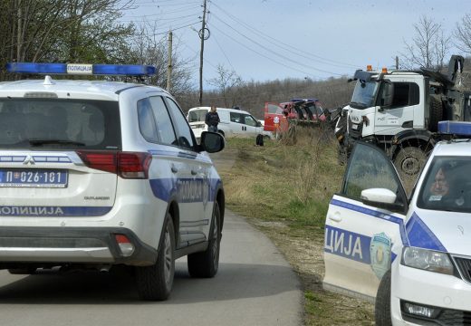 Jeziva nesreća u Srbiji: Poginuo otac, kćerka (4) teško povrijeđena