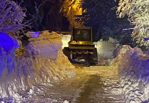 Heroji Hitne pomoći Banjaluka: Četiri sata kroz snježne nanose do djeteta na respiratoru
