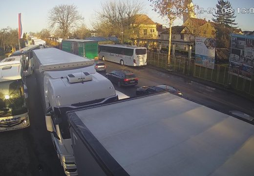 AMs RS: Duge kolone vozila na ulazu u BiH iz pravca Hrvatske
