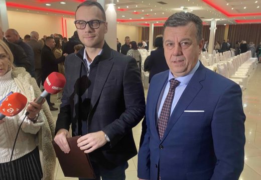 Bijeljina: Preko 200 članova DEMOS-a prešlo u SNSD
