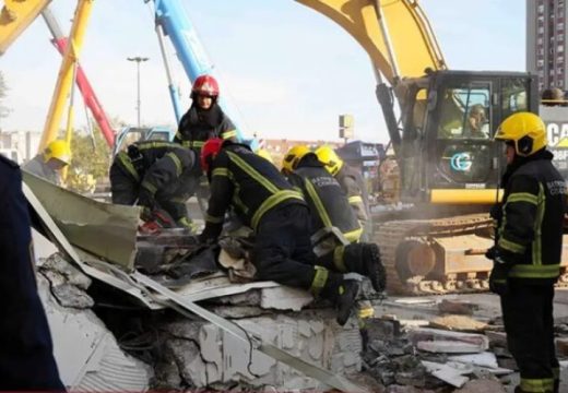 Hronika: Kobne 23 tone srušile nadstrešnicu u Novom Sadu