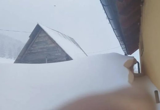 Kneževsko selo i dalje u kolapsu: Čistio o svom trošku i ostao bez goriva