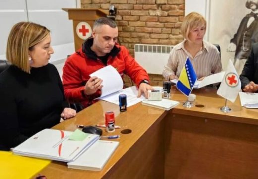 Zdravstvena i socijalna podrška starijoj populaciji: Crveni krst Bijeljina potpisao ugovor o implementaciji projekta „Starenje i zdravlje“ (Foto)