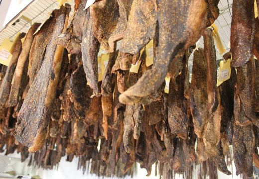 Doboj. Uhapšeni zbog krađe suvog mesa i jagnjadi