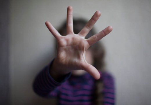 Uhapšen profesor gitare iz Tuzle: Osumnjičen za bludne radnje nad učenicima