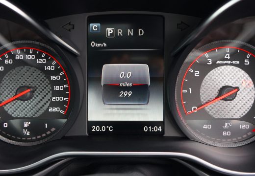 UIO BiH: Najskuplji automobil uvezen u BiH u 2024. plaćen papreno