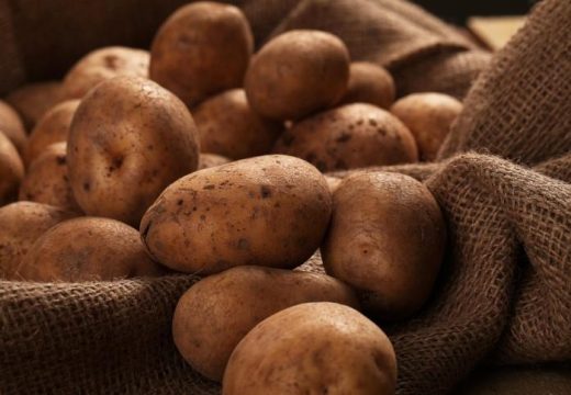 Problem za domaće proizvođače: Uvoz obara cijene i potražnju krompira proizvedenog u RS