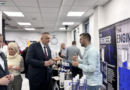 Minić: Ministarstvo plasiralo oko devet miliona KM u proizvodnju vina, rakije i hrane