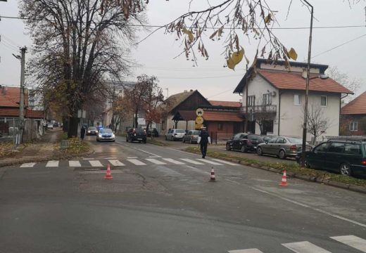 Bijeljina: Pješaka udarilo vozilo prilikom prelaska ulice