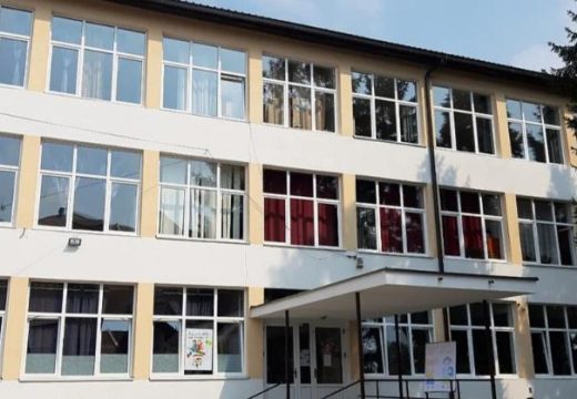 Strašna nesreća u osnovnoj školi u BiH: Dijete palo kroz prozor