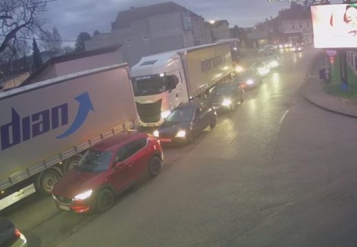 Vozači, strpljivo na ovim graničnim prelazima: Pojačana frekvencija vozila na izlazu iz BiH