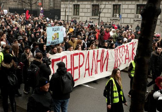 Beograd: Studentkinja povrijeđena na protestu  u stabilnom stanju