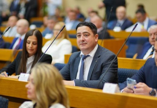 Slaviša Marković: Hitno sazvati tematsku sjednicu o stanju u javnim preduzećima Republike Srpske