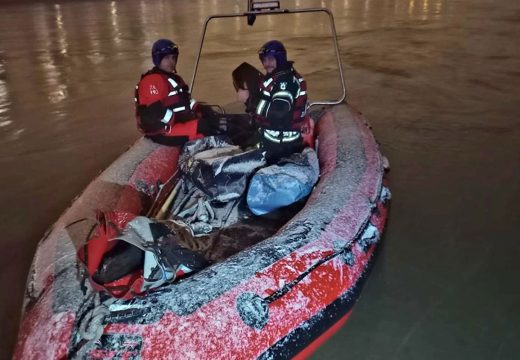 Zagreb: Obustavljana potraga za djevojčicom koju je majka bacila u Savu