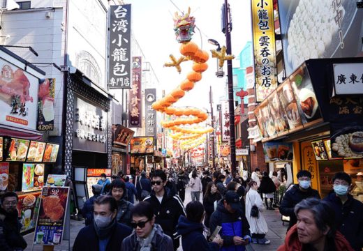 Godina Zmije: Kineska Nova godina dočekana širom Azije